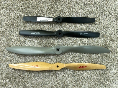 4 Propellers Master Airscrew Nylon Wood - 8x4, 9x4, 11x7, 12x7 - Image 1 of 4