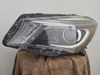 Faro xenón lateral izquierdo mercedes-benz cla250 2014-2016 Foto 1 de 4