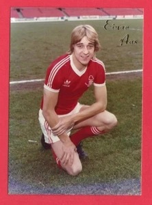 FOTOGRAFÍA ORIGINAL AUTOGRAFIADA EINAR AAS NOTTINGHAM FOREST FC 1981-82 - Imagen 1 de 2