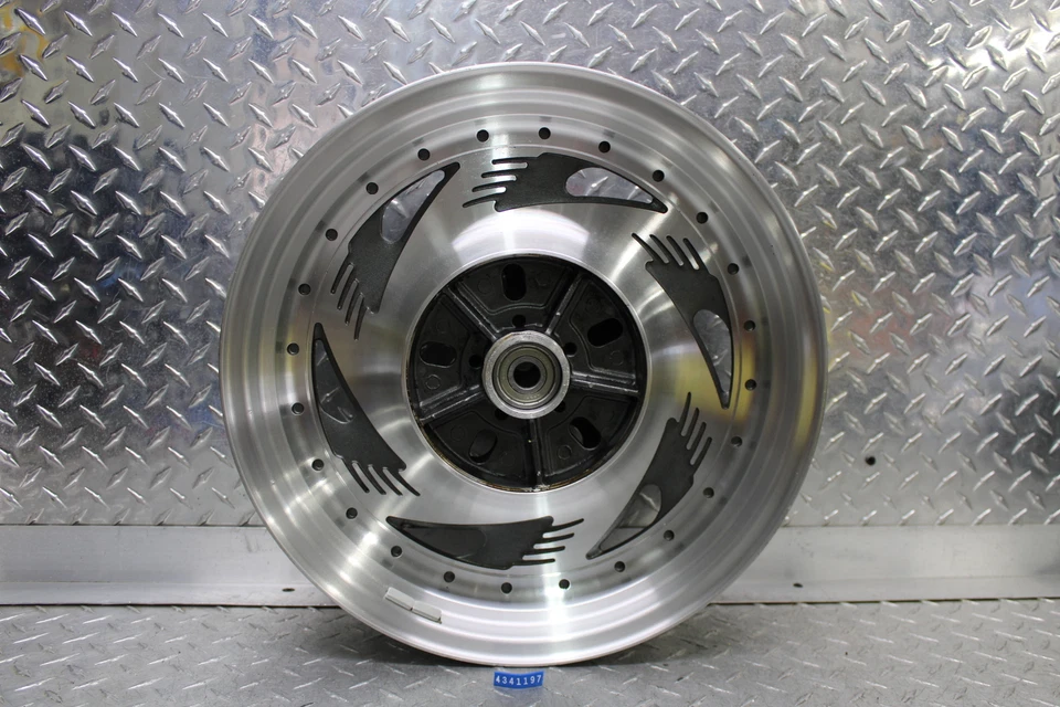 Llanta trasera Suzuki Marauder 800 VZ800 1999 64150-48E00-12R Foto 1 de 4