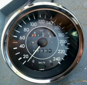 VW Käfer 1303 Tacho bis 240 km/h komplett überholt mit Chromring - Picture 1 of 3