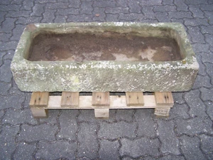 gelblicher Sandsteintrog - Pflanztrog - Brunnentrog - Natursteintrog - Bild 1 von 12