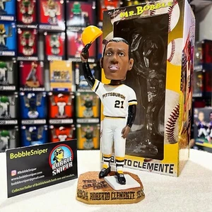 ROBERTO CLEMENTE Pittsburgh Pirates "The Great One" Exclusive MLB Bobblehead - Picture 1 of 9
