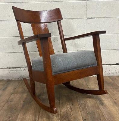 古董 Mission 橡木艺术和工艺 Stickley 风格老虎橡木摇椅 — 第 1/4 张图片