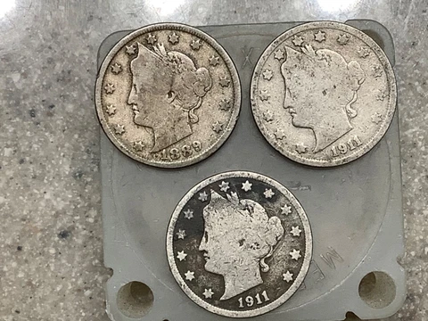 1889 Liberty Head V Nickel *Grand Pa’s Collection* Plus Bonus (2) 1911 Nickels Cover