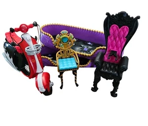 Monster High Mobili-Scooter (Letti a castello, Sedia Celio, Sedia Dracula) Nostalgia - Foto 1 di 5