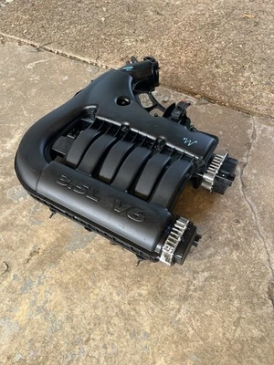 2005-2006 Chrysler 300 Dodge Charger Magnum 3.5L Upper Intake Manifold OEM - Image 1 of 4