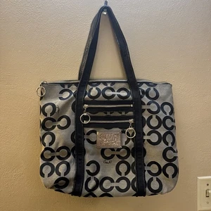 Borsa Coach Op Art 14530 Poppy Tote Bag nera jacquard vernice pelle donna - Foto 1 di 8