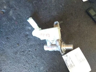 Cilindro maestro de freno CVT compatible con 09-14 CUBE 90806 Foto 1 de 4