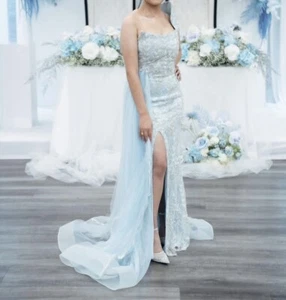 Formal Dress 6-8 - Picture 1 of 1