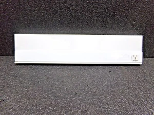 LITHONIA 21-3/8" x 5" x 1-3/16" Hardwired Undercabinet Fixture, 29NU46. (RC) - Picture 1 of 6