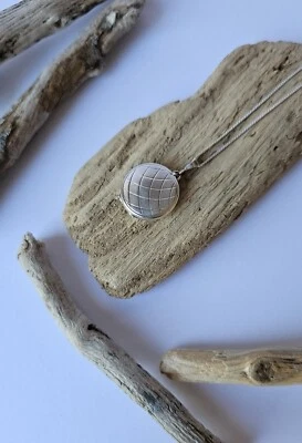 Collar colgante medallón vintage de plata de ley 925 con patrón grabado 16" Foto 1 de 4