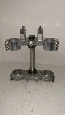 Yamaha YZ250F 2002 OEM Lower Longhorn Billet abrazaderas de árbol triples ajustables superiores Foto 1 de 4