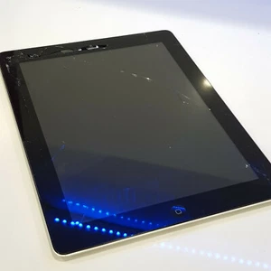 Apple iPad 2 A1395 16GB SOLD AS IS/ Crack Screen/ Faulty touch - Picture 1 of 8
