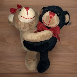 Forever Hugging Plush Bears Stuffed Pals Bows Kissing Love - Afbeelding 1 van 6
