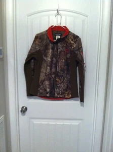 Women Realtree Xtra Camo & Red Soft Shell Full Zip Hunting Jacket Medium (38-40) - Picture 1 of 6