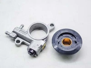 GENUINE OIL PUMP FITS HUSQVARNA T525 587873401 - Picture 1 of 6