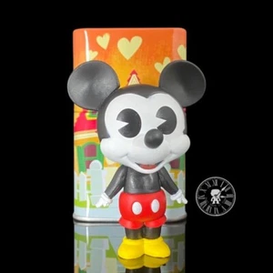 Funko Mystery Minis Disney Treasures Exclusivo con Lata - Mickey Mouse - Imagen 1 de 12