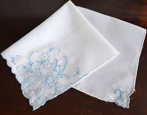 VINTAGE HANKY 1950s MADEIRA BLUE FLORAL EMBROIDERY ON WHITE NEVER USED NEW