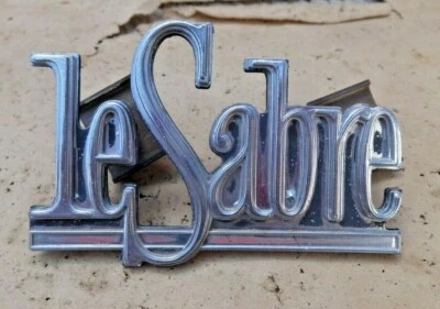 Buick LeSabre 1966 emblema de parrilla/placa de identificación original GM Foto 1 de 4