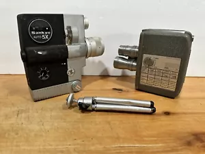 Videocamere vintage Wollensak modello 52 e Sankyo auto 5X - Foto 1 di 11
