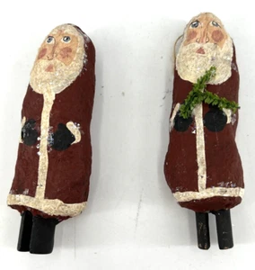 Arte popolare Babbo Natale ornamenti cartapesta lotto di 2 dipinti a mano firmati DM 4,5" - Foto 1 di 6