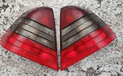 Luces traseras izquierda y derecha Mercedes-Benz C230 C280 1998-2000 Foto 1 de 4