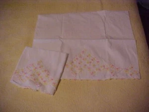 VINTAGE EMBROIDERED PILLOWCASES, PINK AND YELLOW DESIGN - Picture 1 of 2