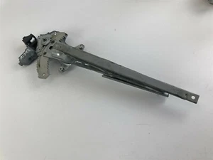 MOTOR VENTANA NISSAN A1748 827303SB0B - Imagen 1 de 4