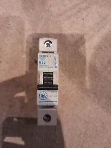 GE Series E V/099-014132 628109 B32 32A 32 Amp MCB Type B - Picture 1 of 1