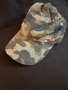 Tommy Hilfiger Camo Baseball Cap - Picture 1 of 2
