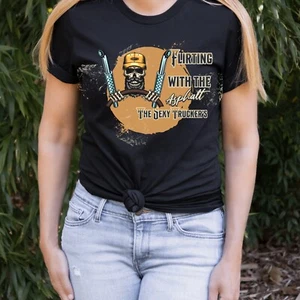 Camiseta de camión: coqueteando con asfalto - Diario sexy del camionero, regalo único para el conductor - Imagen 1 de 56