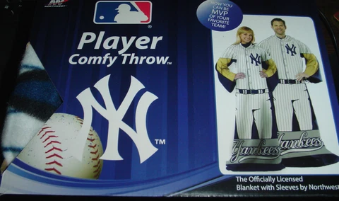 Adult size New York Yankees Huddler Blanket w/ Sleeves Warm Couch Party MLB gift Cover