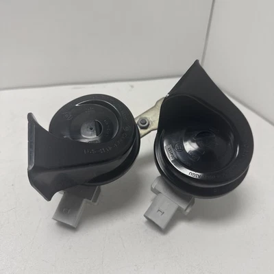 Mercedes Benz Genuine G63 AMG G550 2019-2023 Horn 4635420800 - Image 1 of 4