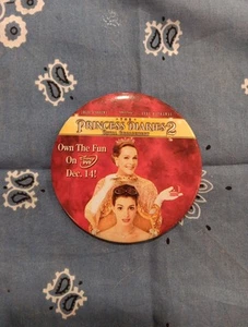 Walt Disney Princess Diaries 2 DVD Release Promo Employee Pin Back Button - Picture 1 of 4