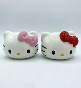 Hello Kitty Sanrio Co. Ltd. Salt & Pepper Shaker Set 2012 Pink & Red Bows NWOB - Picture 1 of 5