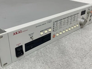 AKAI Professional S01 Digital Sampler 16-Bit Rack Mount Vintage MIDI getestet... - Bild 1 von 15