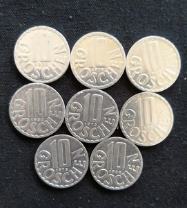 8 x 10 Groschen Österreich, Aluminium, alle Münzen Stempelglanz - Bild 1 von 2