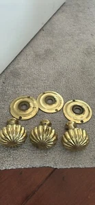 Vintage Sheryl Wagner Gold/Brass scallop Door knobs— Set Of 3 Large - Picture 1 of 1