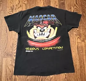 T-shirt vintage NASCAR grande Taz Looney Tunes diavolo della Tasmania 1996 Nice Man Bugs - Foto 1 di 4