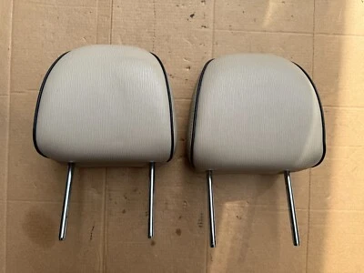 Juego de reposacabezas de asiento delantero Toyota Venza '09-16 cuero marfil/tostado reposacabezas OEM Foto 1 de 4