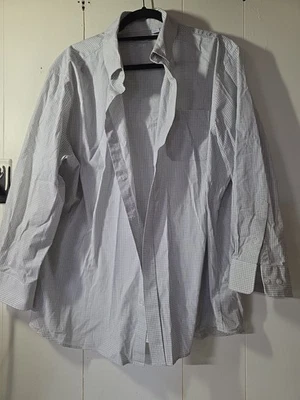 Haggar Classic Fit Men's Button Up Shirt - Size 17-17 3/4- -- 32/33 - Image 1 of 4