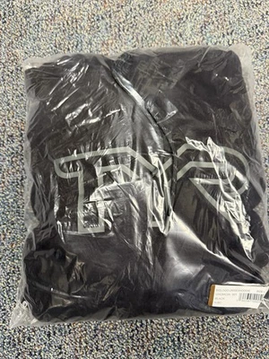 TYR Unisex Big Logo Pullover Hoodie LARGE - Image 1 of 2