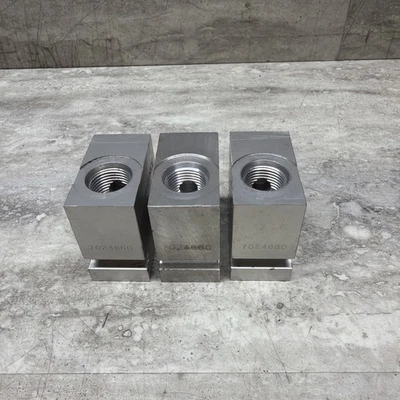 Lote de 3 coletores Hydraforce 7024660 para válvula de cartucho hidráulico solenóide - Imagem 1 de 4