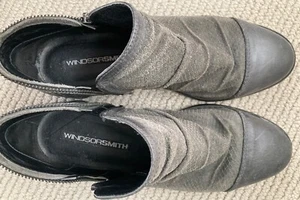 'WINDSOR SMITH' LADIES GREY LEATHER ANKLE BOOTS~SZ 9 ~ VGC - Picture 1 of 9