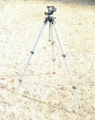 Bogen 3001 Professional Tripod with 3025 Tripod Head - Tested - Image 1 of 4