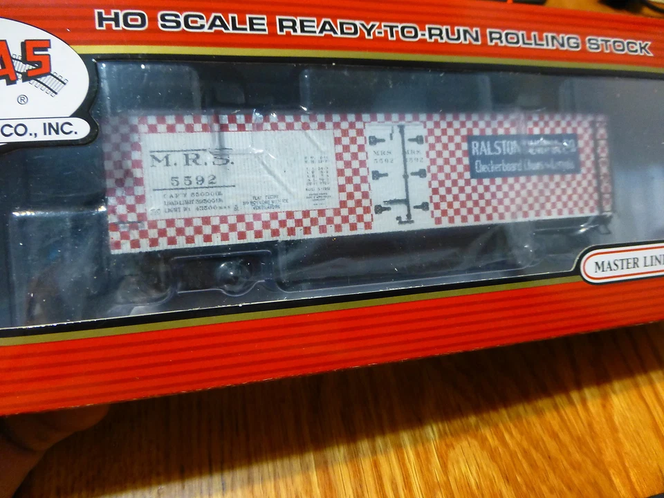 Atlas HO #20002014 (40' frigorífico de madera) Ralston-Purina #5592 (Checkerbo rojo y blanco Foto 1 de 1