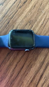 Apple Watch SE (2022) 44mm Boîtier en Aluminium Minuit avec Bracelet Sport, M/L (GPS +... - Photo 1 sur 3