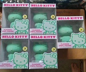 Funko Sanrio Hello Kitty SDCC Flocked Vinyl Figur GRÜN Bitte LESEN - Bild 1 von 6
