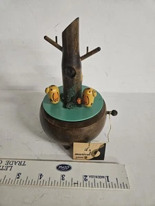 Music box With Rotating Birds - Picture 1 of 6